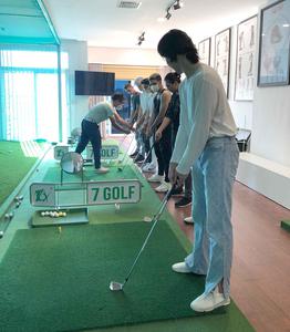 Khóa học golf chuyên nghiệp 7Golf - Đồng hành cùng các chàng trai show
